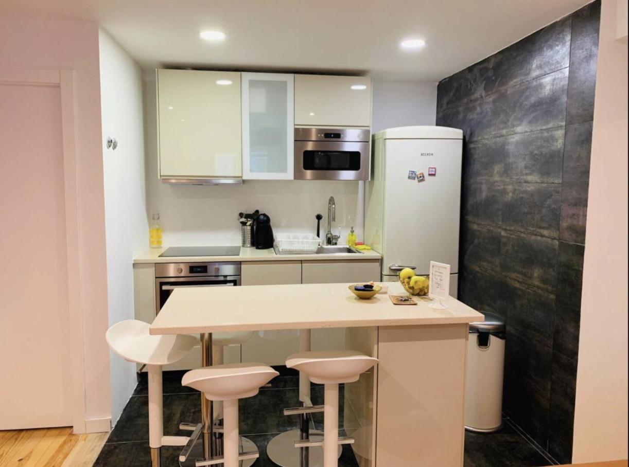 Chiado/Bairro Alto 2 Bedroom Apartment Лиссабон Экстерьер фото